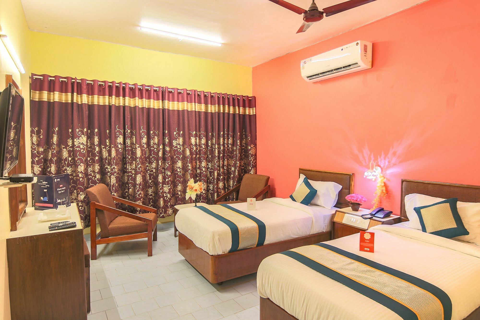 Oyo 10709 Hotel Sbt Visakhapatnam Buitenkant foto